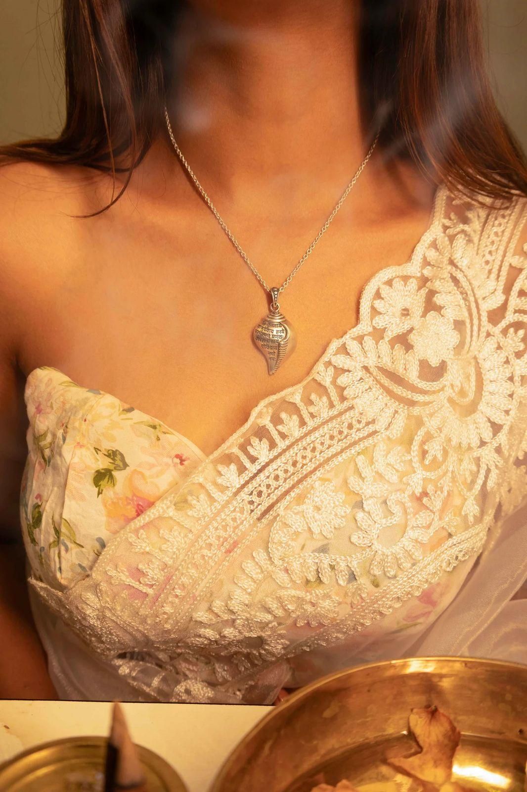 Shri Krishna Shankha Pendant with Chain | Symbol of Love, Calm & Protection